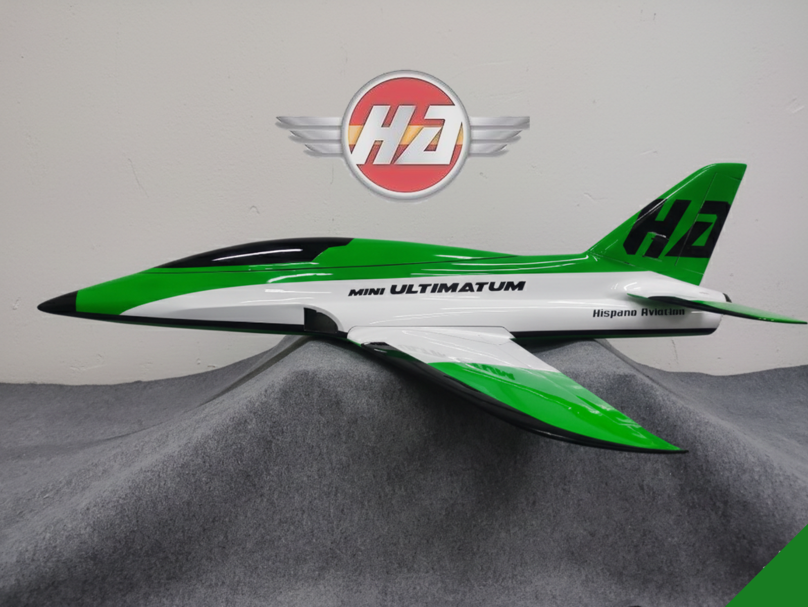 Mini ULTIMATUM 1.5m FLOURESENT GREEN Sport Scheme by HA